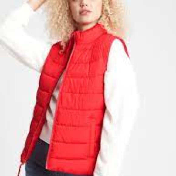 GAP Apple Red Quilted Puffer Full Zip Upcycled Water Resistant Gorpcore Vest Med - Picture 1 of 10
